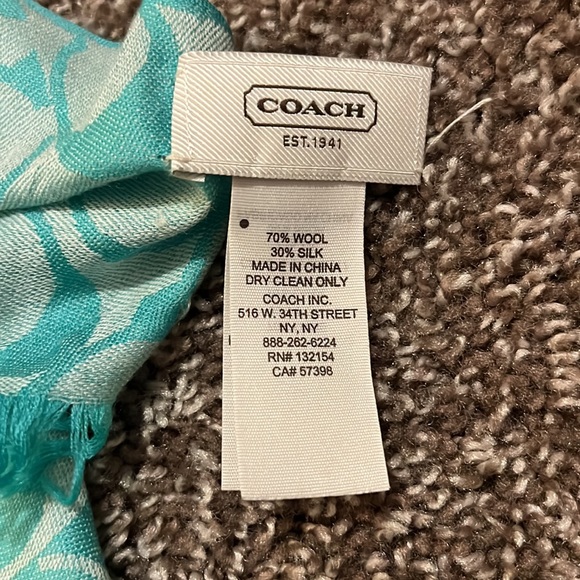 Authentic mint green Coach scarf - Picture 4 of 4